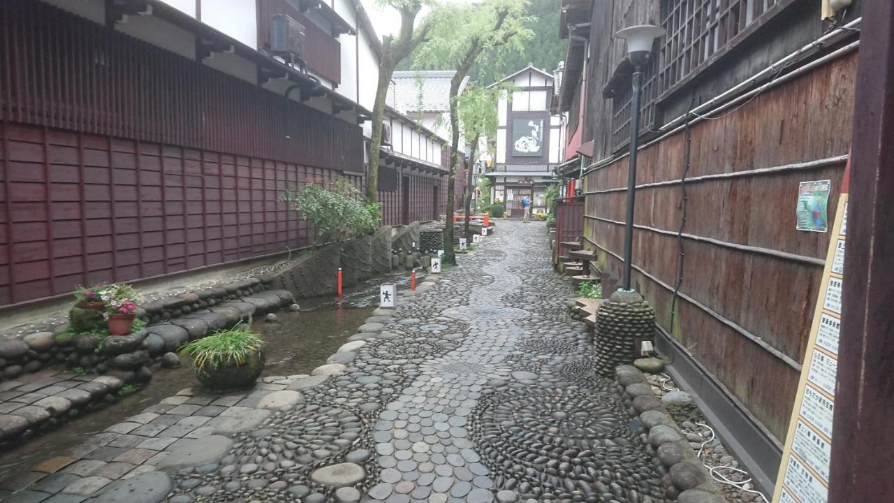 Готель Yanaka No Taisuke Ґудзьо Екстер'єр фото